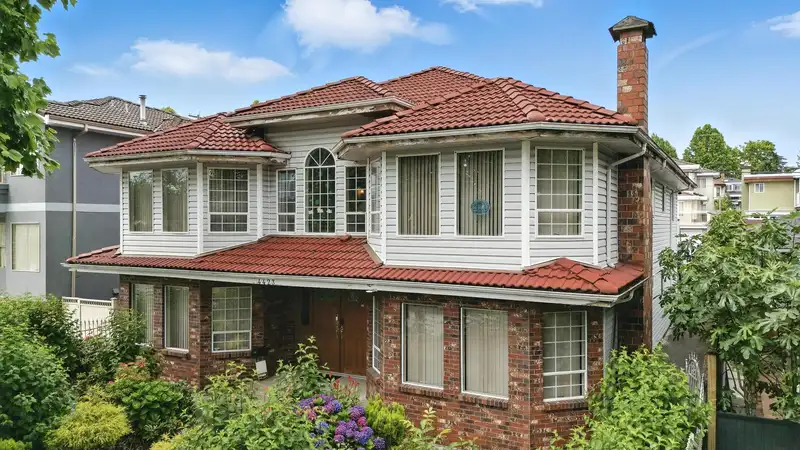 4423 WILLIAM STREET - photo 3 of 38