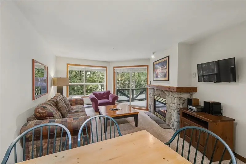 126 4800 SPEARHEAD DRIVE - photo 3 of 25