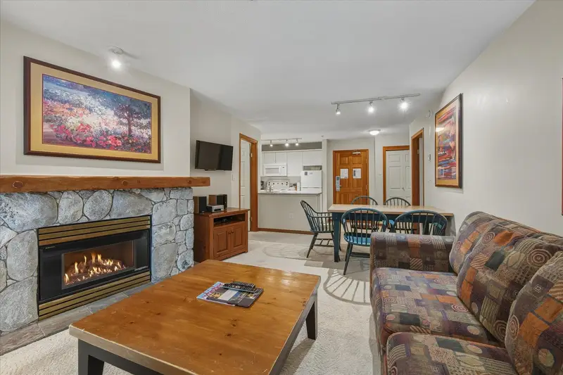 126 4800 SPEARHEAD DRIVE - photo 4 of 25