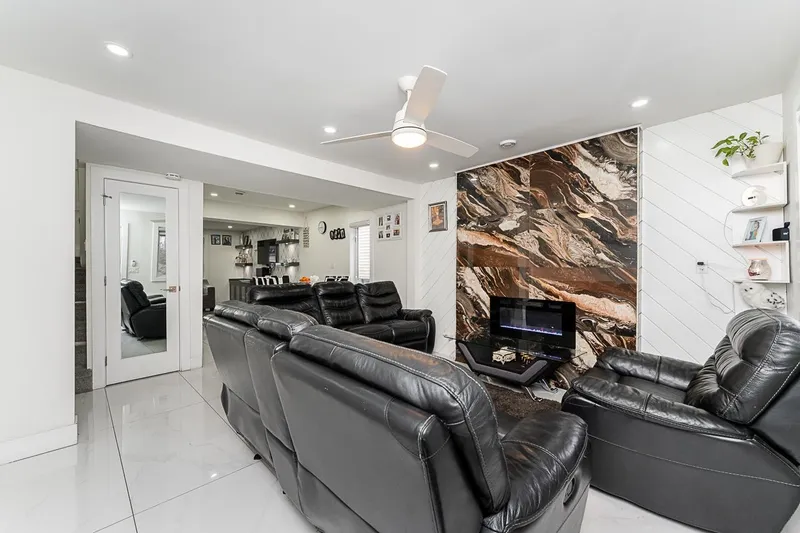 12850 115B AVENUE - photo 2 of 20