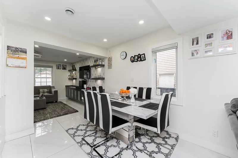 12850 115B AVENUE - photo 3 of 20