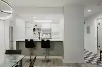 102 15025 VICTORIA AVENUE - thumbnail 4