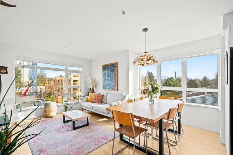 303 1519 CROWN STREET - photo 2 of 25