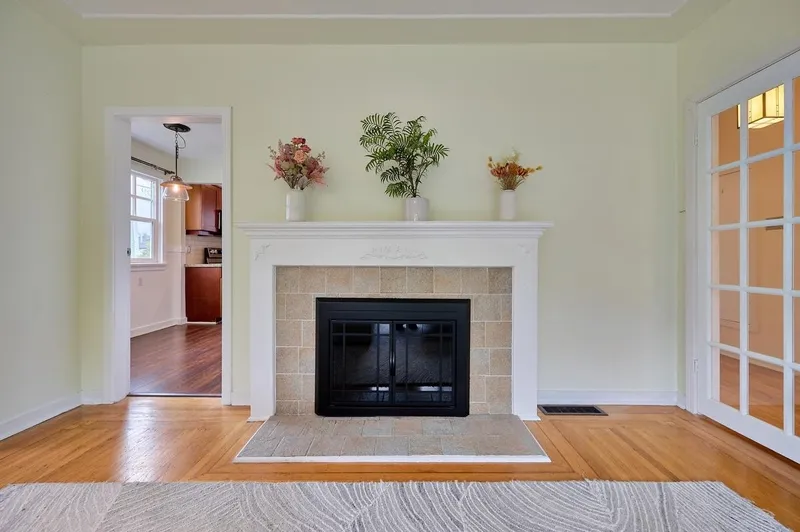 102 DURHAM STREET - photo 4 of 25