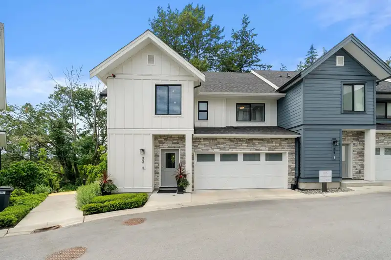 32 1871 165A STREET - photo 1 of 40