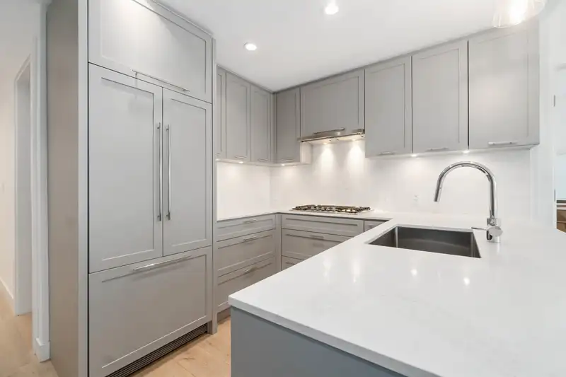406 4352 HASTINGS STREET - photo 4 of 33