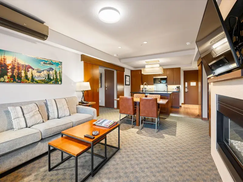 106A 2020 LONDON LANE - photo 3 of 25