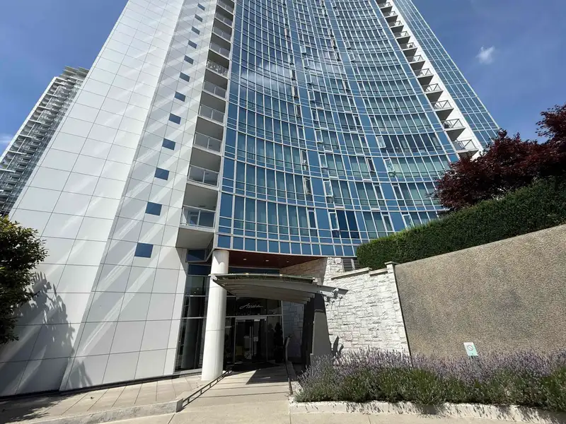 2503 4189 HALIFAX STREET - photo 3 of 19