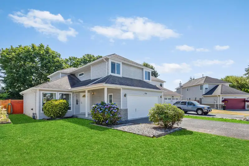 7914 119B STREET - photo 1 of 32