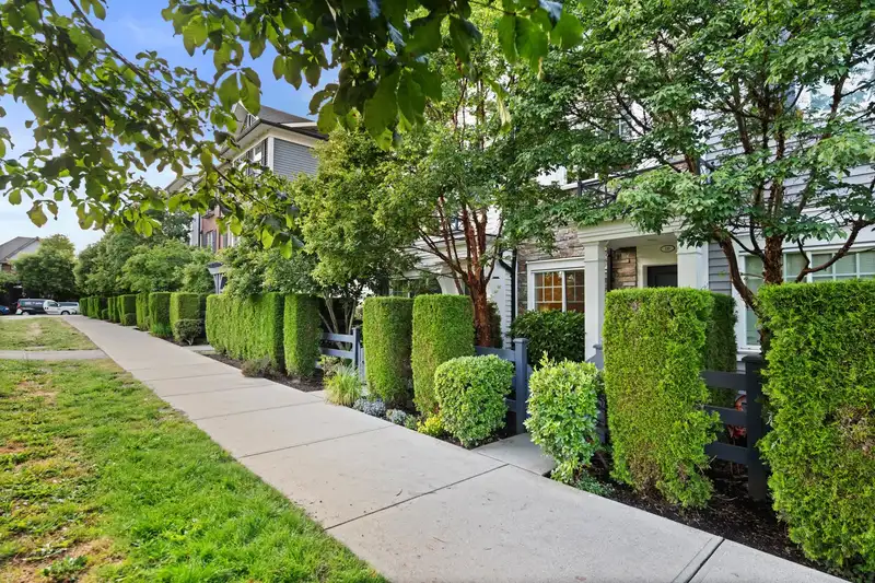 10 7348 192A STREET - photo 3 of 38