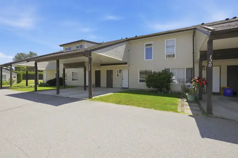 122 2844 273 STREET - photo 1 of 40