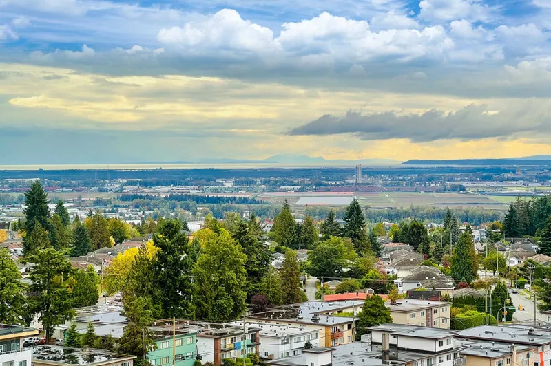 1507 6461 TELFORD AVENUE - photo 2 of 25