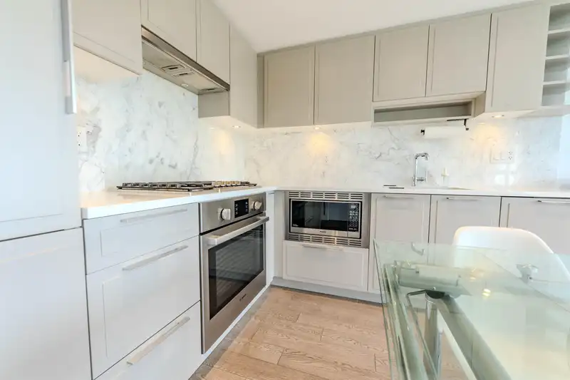 305 7828 GRANVILLE STREET - photo 3 of 14