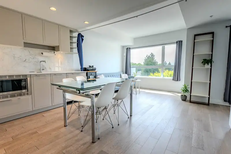 305 7828 GRANVILLE STREET - photo 4 of 14