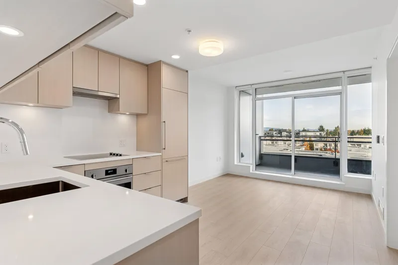 1001 13675 107A AVENUE - photo 1 of 25