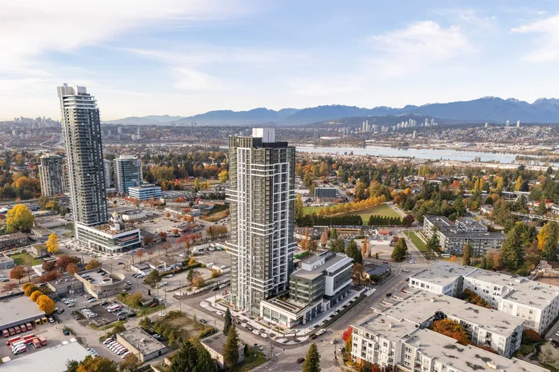 1001 13675 107A AVENUE - photo 2 of 25