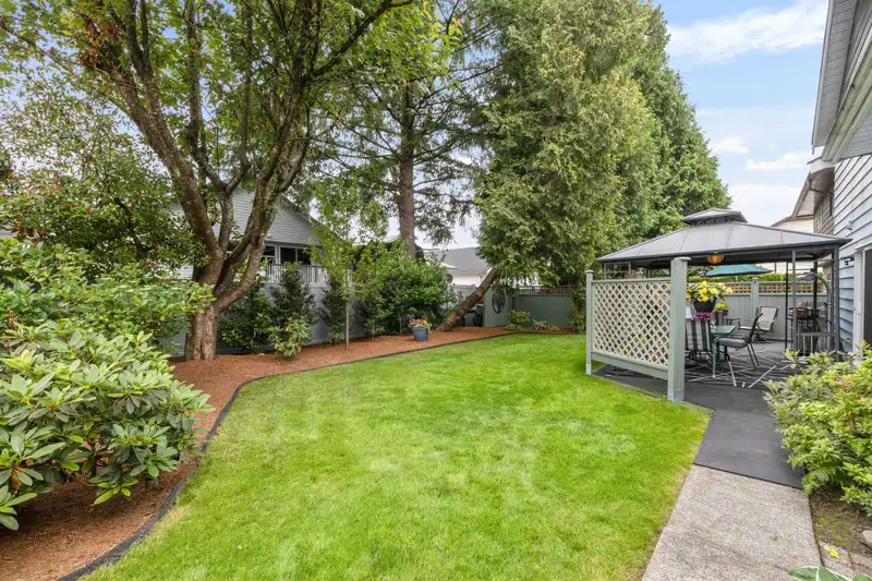 3864 ULSTER STREET - photo 2 of 36