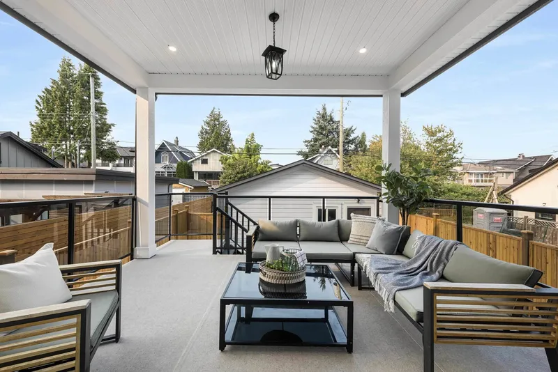 2743 MCGILL STREET - photo 1 of 25