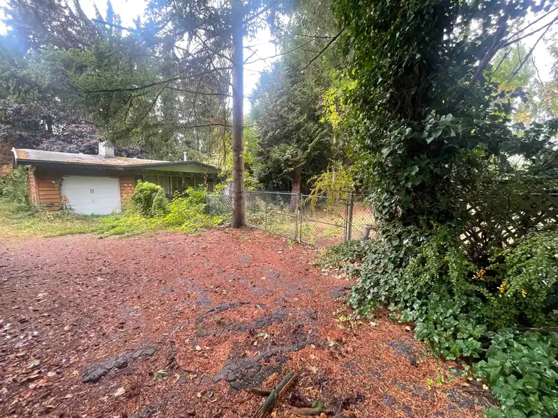 21409 51B AVENUE - photo 2 of 4