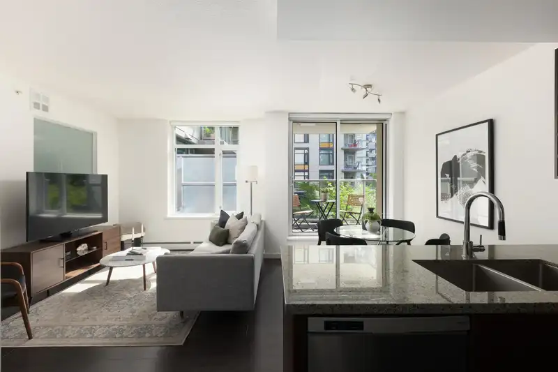 301 138 W 1ST AVENUE - photo 1 of 37