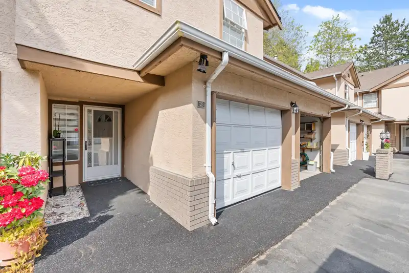 123 14861 98 AVENUE - photo 4 of 36