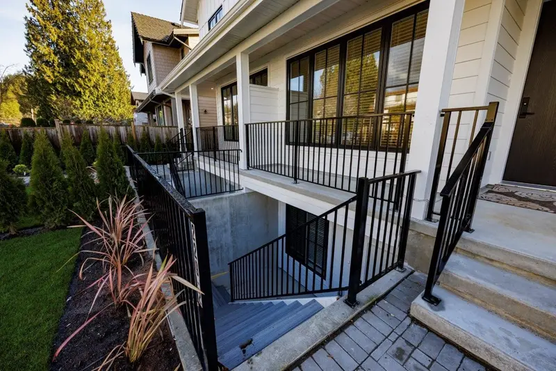 229 E 22ND STREET - photo 3 of 25