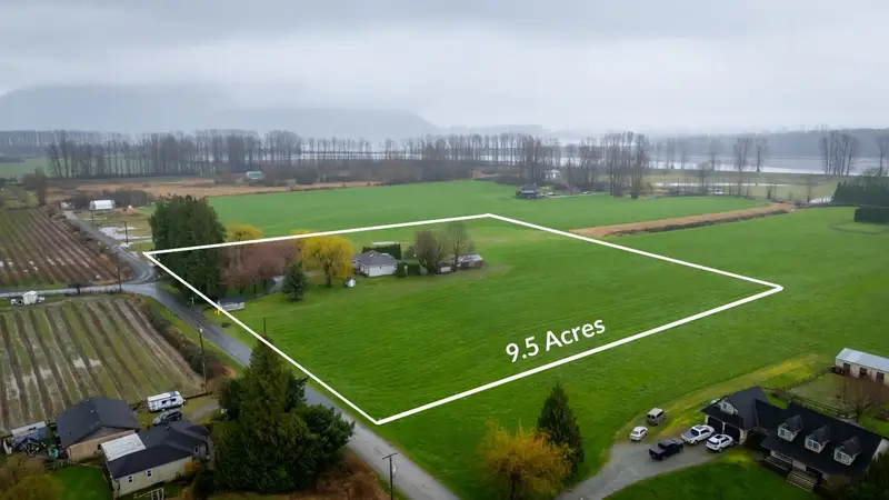 41312 NICOMEN ISLAND TRUNK ROAD - photo 2 of 25