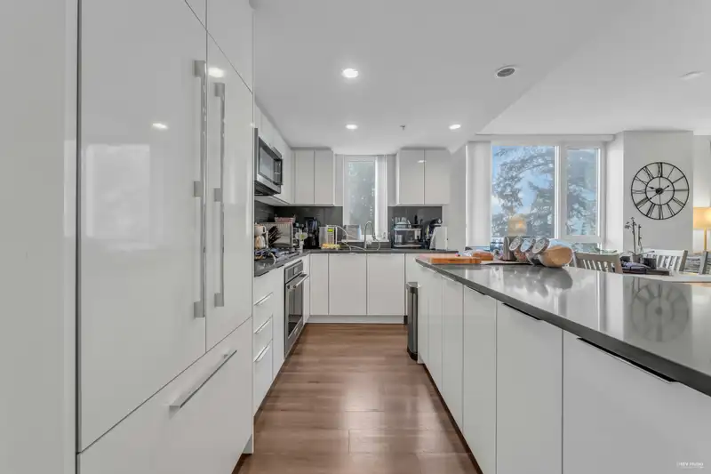 504 3096 WINDSOR GATE - photo 4 of 37