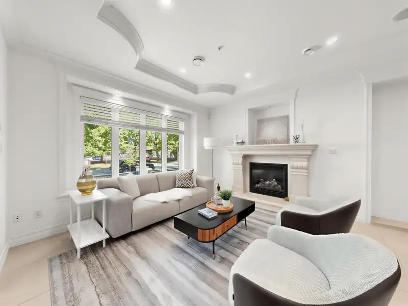 2456 E 45TH AVENUE - photo 1 of 40