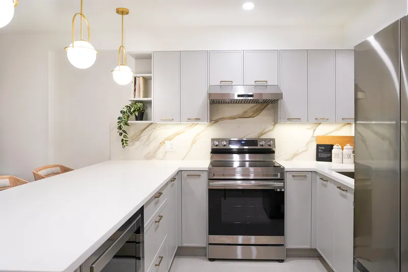 2078 SPRINGER AVENUE - photo 4 of 19