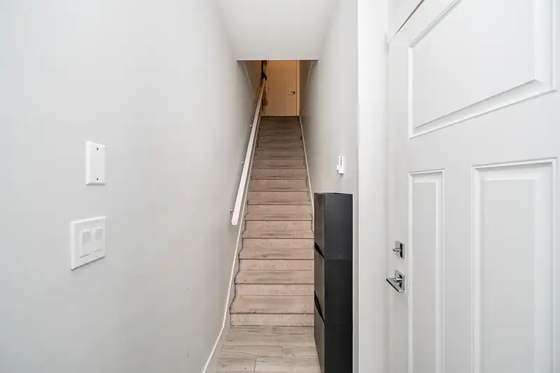 27 16337 23A AVENUE - photo 4 of 40