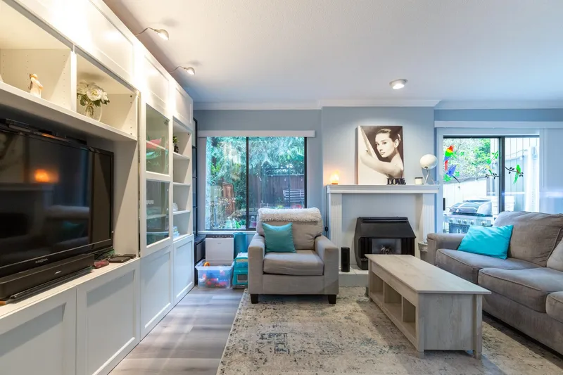 40 2998 MOUAT DRIVE - photo 4 of 25