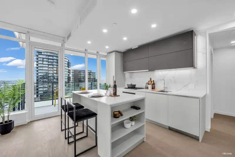 705 8415 GRANVILLE STREET - photo 4 of 18