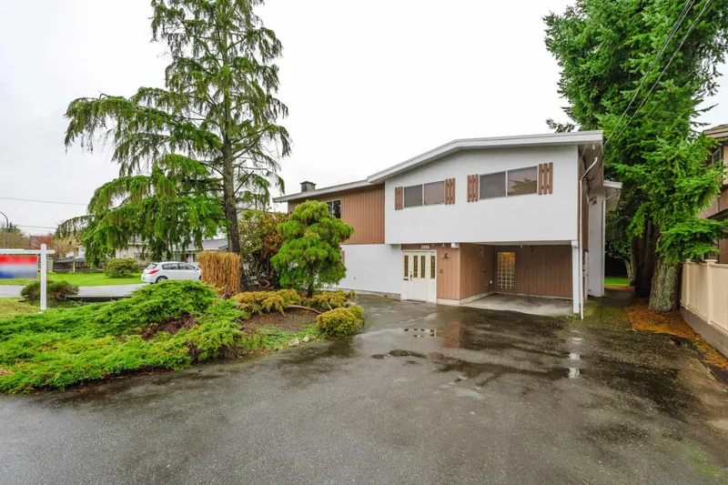 8531 ASH STREET - photo 2 of 25