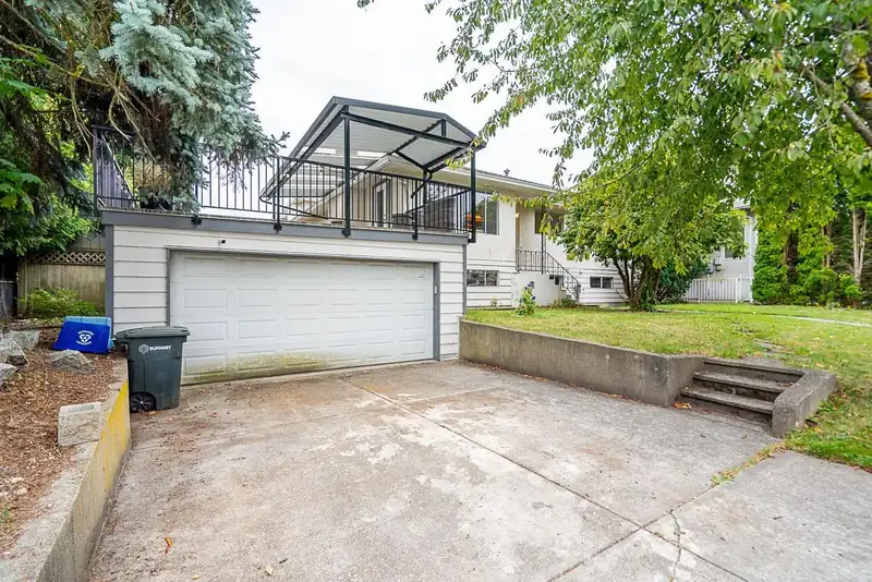 4084 BRANDON STREET - photo 3 of 33