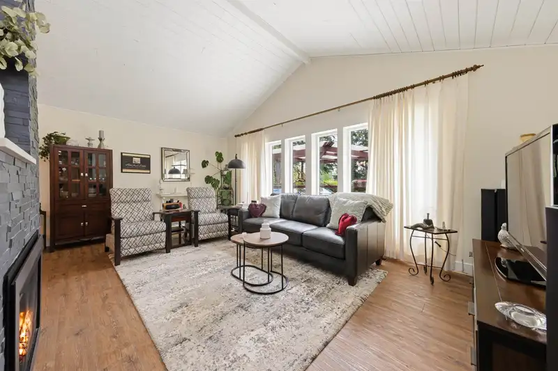23541 24 AVENUE - photo 3 of 40
