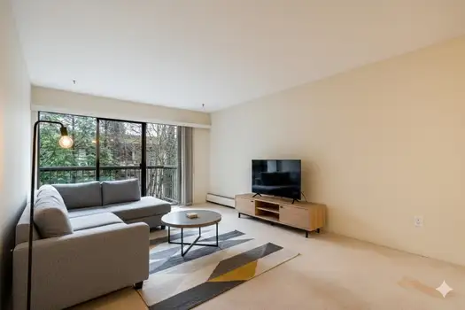 208 15020 NORTH BLUFF ROAD