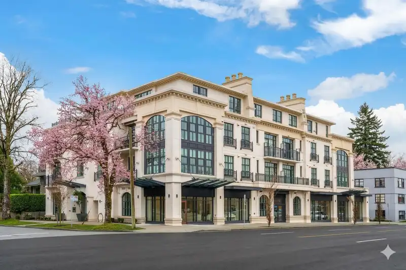 204 1009 LAURIER AVENUE - photo 1 of 35