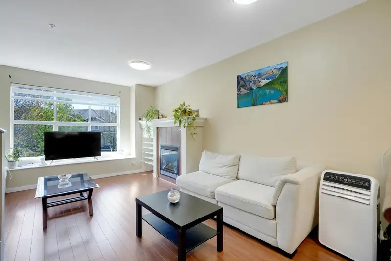 4 20460 66 AVENUE - photo 2 of 37