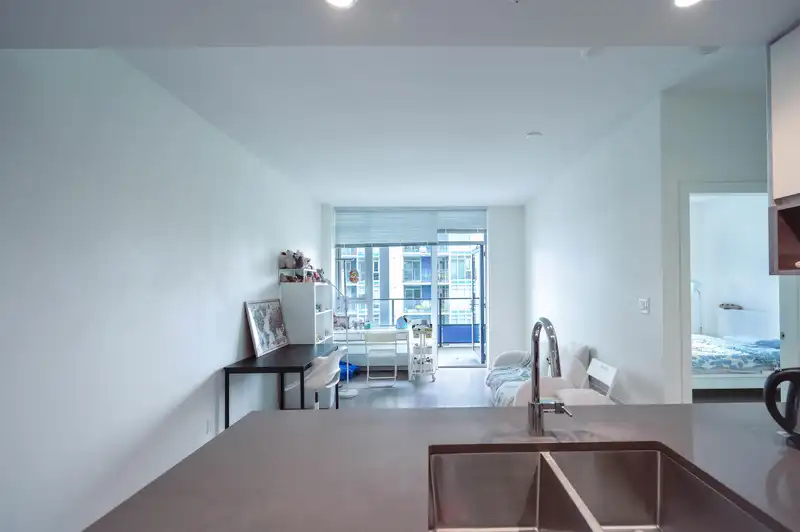 801 8850 UNIVERSITY CRESCENT - photo 3 of 18