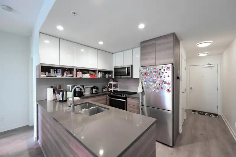 801 8850 UNIVERSITY CRESCENT - photo 4 of 18