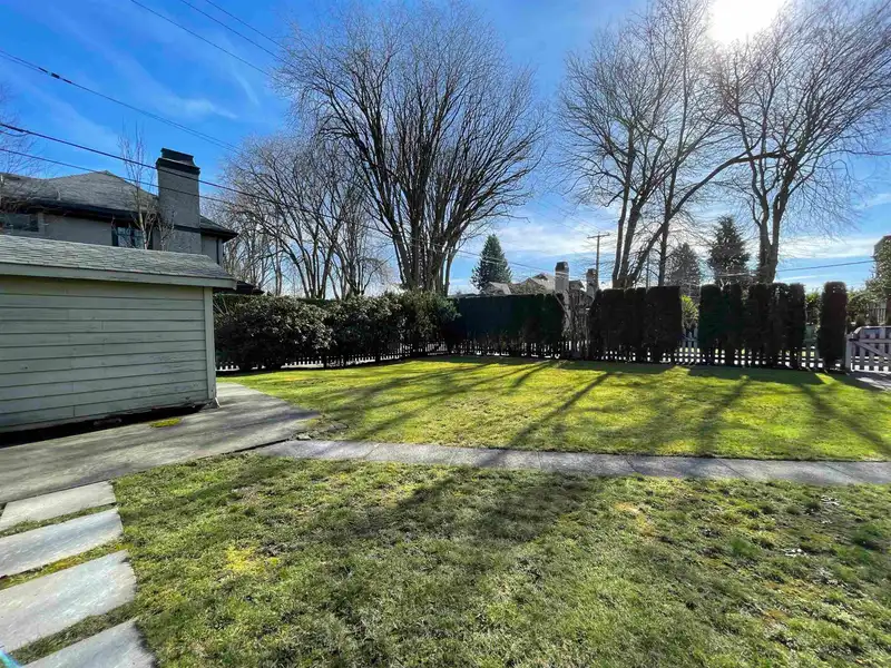 4994 BLENHEIM STREET - photo 3 of 15