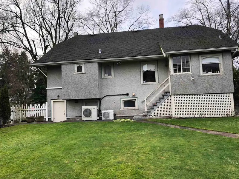 4994 BLENHEIM STREET - photo 4 of 15