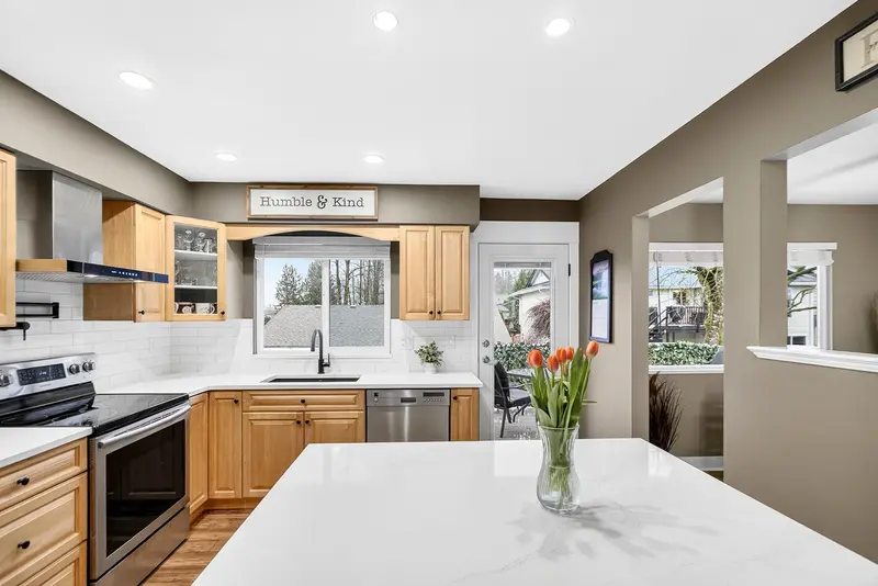 9382 209B STREET - photo 4 of 25