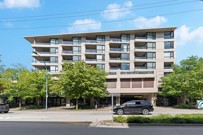 302 160 W 3RD STREET - photo 1 of 18