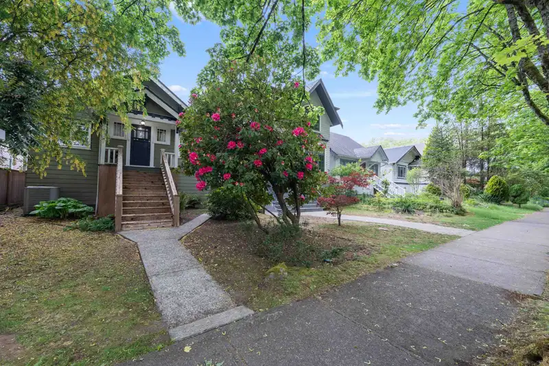 2820 W 13TH AVENUE - photo 2 of 40