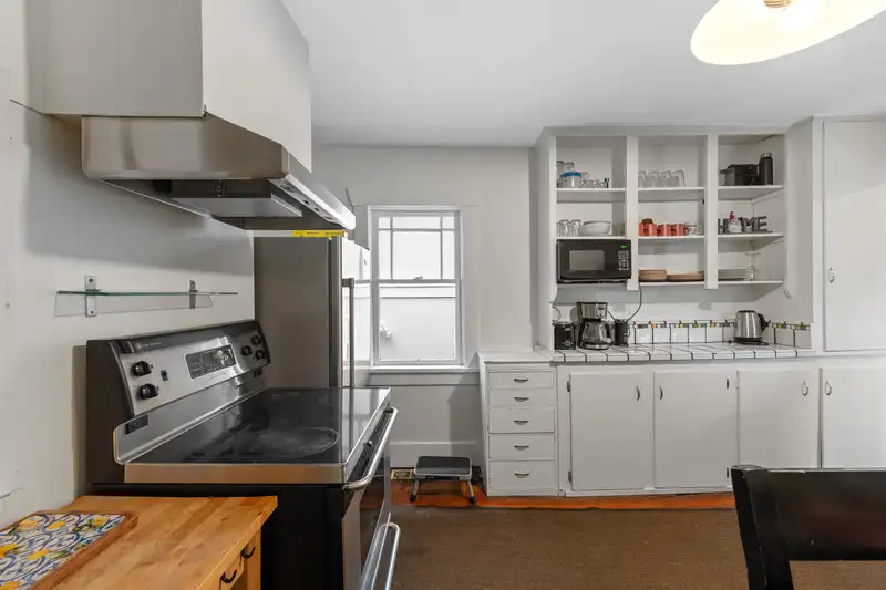 2820 W 13TH AVENUE - photo 4 of 40