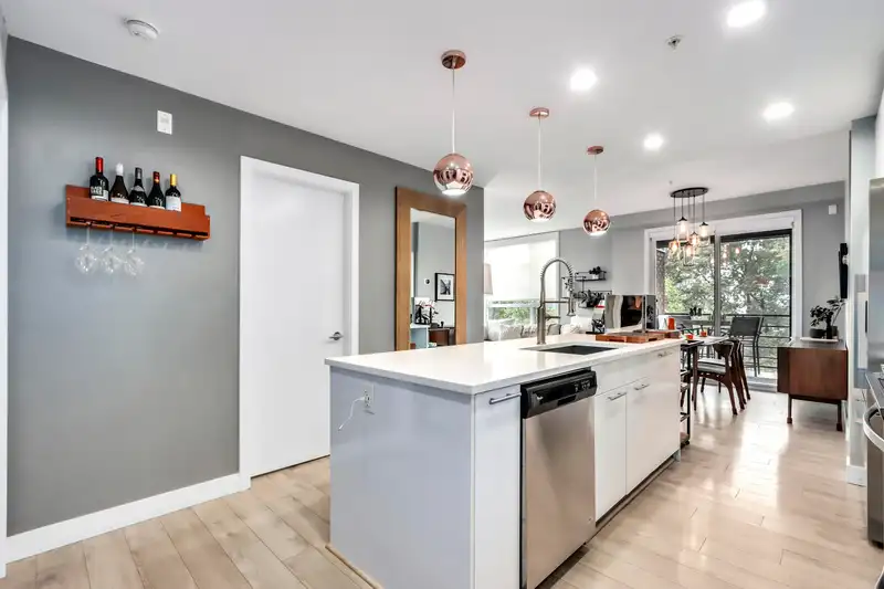 424 723 W 3RD STREET - photo 4 of 27