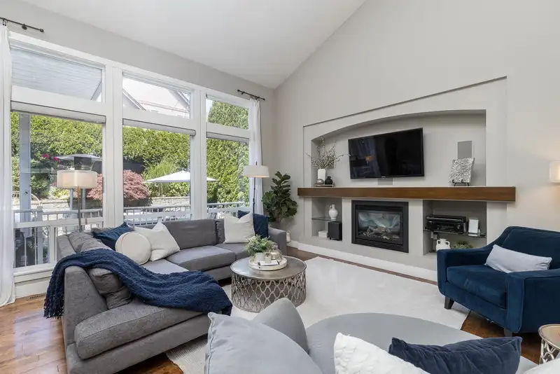 19705 69B AVENUE - photo 4 of 39