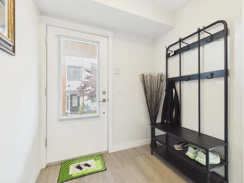 123 15111 EDMUND DRIVE - photo 4 of 32